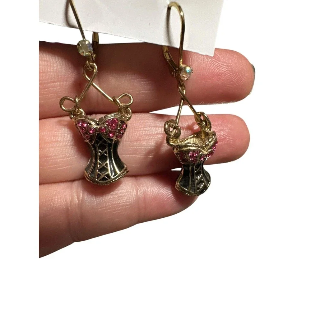 VINTAGE RARE Betsey Johnson Gold Crystals earrings 